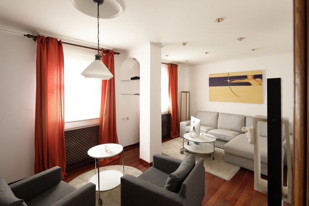 Foto 1 de Piso en venta en plaza Praza Fonte Dos Ranchos de 3 habitaciones con muebles y aire acondicionado