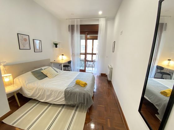 Foto 1 de Compartir piso en calle Dr Graíño de 4 habitaciones con terraza y muebles