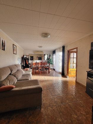 Foto 2 de Casa en venda a calle Amalia de 6 habitacions amb terrassa i aire acondicionat