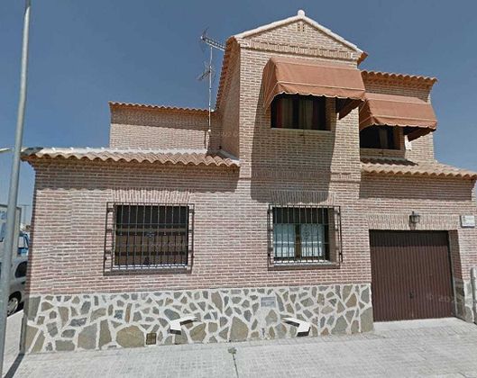 Foto 1 de Casa en venta en calle María Pacheco de 4 habitaciones con garaje y aire acondicionado