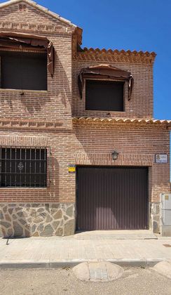 Foto 2 de Casa en venta en calle María Pacheco de 4 habitaciones con garaje y aire acondicionado