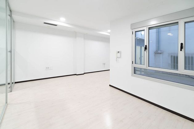 Foto 2 de Alquiler de oficina en calle Tejares de 2 habitaciones con aire acondicionado y calefacción