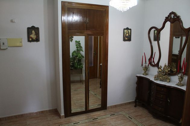 Foto 1 de Pis en venda a calle Miguel Hernández de 4 habitacions amb terrassa i garatge