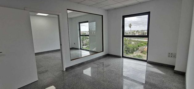 Foto 1 de Oficina en alquiler en calle Gabriel Miró de 3 habitaciones y 105 m²