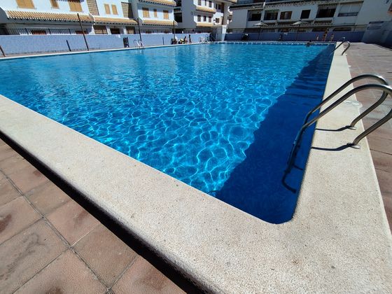 Foto 1 de Apartamento en venta en avenida Ronda de 2 habitaciones con terraza y piscina
