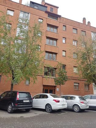 Foto 1 de Venta de piso en calle Saturnino Lopez Novoa de 2 habitaciones y 79 m²