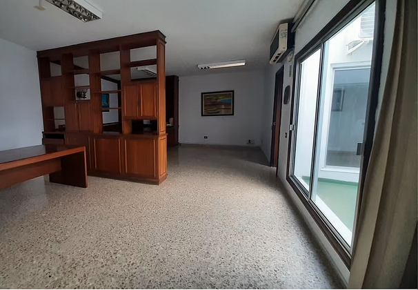 Foto 1 de Oficina en lloguer a calle Alvarez de Lugo de 9 habitacions amb terrassa i garatge