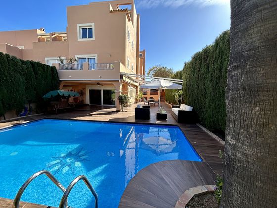 Foto 1 de Casa adossada en venda a calle Campanitx de 5 habitacions amb terrassa i piscina