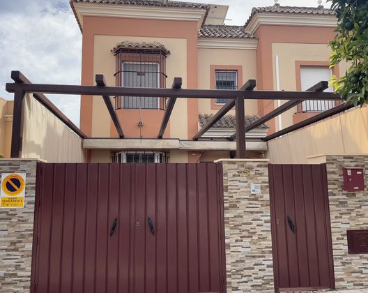 Foto 1 de Venta de casa en calle Lotario de 3 habitaciones con terraza y piscina
