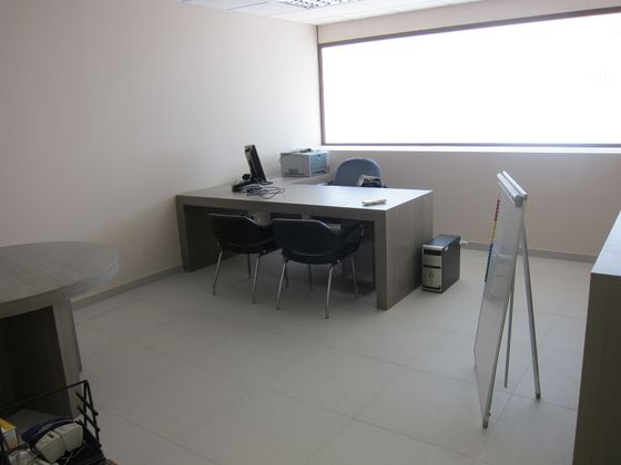 Foto 2 de Oficina en lloguer a calle Palencia de 14 m²