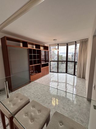 Foto 1 de Venta de piso en calle Rubens Marichal López de 2 habitaciones con garaje y ascensor