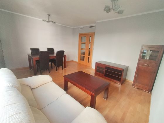 Foto 2 de Pis en lloguer a calle Miguel Servet de 3 habitacions amb garatge i mobles