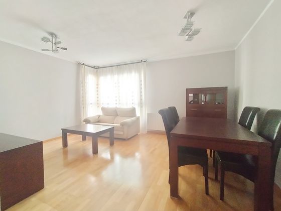 Foto 1 de Alquiler de piso en calle Miguel Servet de 3 habitaciones con garaje y muebles