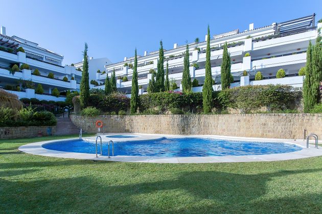 Foto 2 de Àtic en lloguer a avenida Valle del Golf de 3 habitacions amb terrassa i piscina