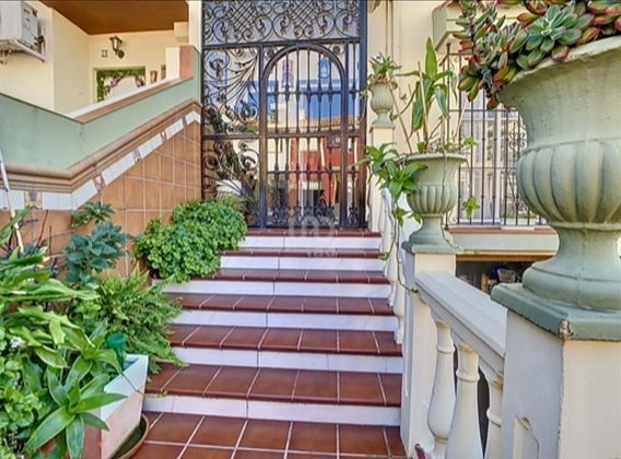 Foto 1 de Casa adossada en venda a calle Jaramago de 4 habitacions amb garatge i balcó