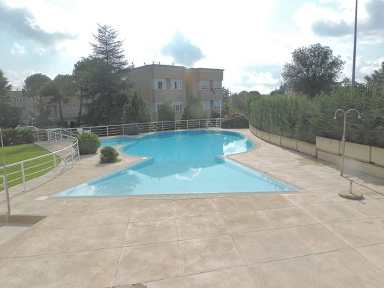 Foto 2 de Pis en venda a calle Viñas del Pardo de 2 habitacions amb piscina i garatge