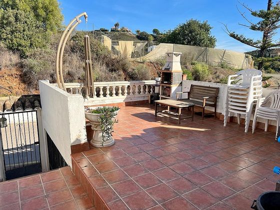 Foto 2 de Casa adosada en venta en calle Del Pinsapo de 3 habitaciones con terraza y piscina