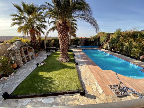 Foto 2 de Chalet en venta en avenida Del Zagal de 4 habitaciones con terraza y piscina