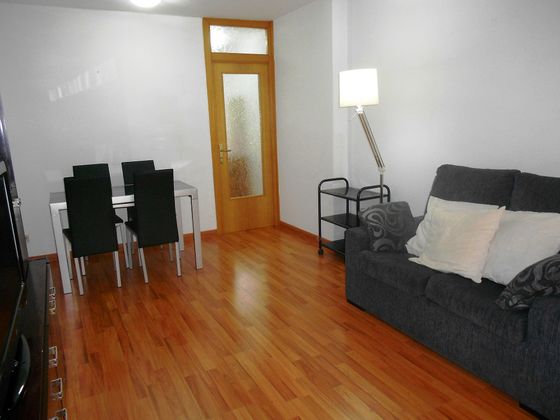 Foto 2 de Pis en venda a calle Torello de 2 habitacions amb terrassa i mobles