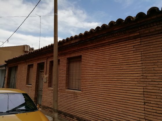 Foto 1 de Casa adosada en venta en calle San Miguel de 6 habitaciones con garaje
