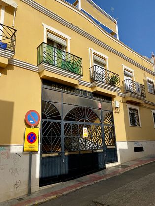 Foto 1 de Pis en venda a calle Callejuela del Carmen de 2 habitacions amb mobles i balcó