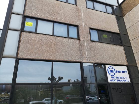 Foto 2 de Oficina en venda a calle Asuaberri de 130 m²