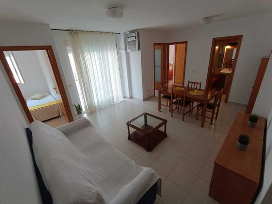 Foto 1 de Apartamento en venta en calle Almazora de 2 habitaciones con terraza y muebles