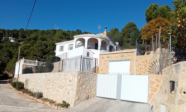 Foto 2 de Casa en venta en urbanización Tossal Gros de 4 habitaciones con terraza y piscina