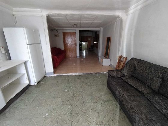 Foto 1 de Local en alquiler en calle Sant Nicolau de 2 habitaciones y 85 m²