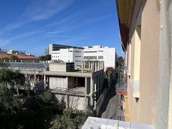 Foto 2 de Venta de piso en calle Santa Rosalía de 4 habitaciones con balcón