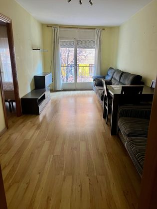 Foto 1 de Piso en venta en calle Francesc Viñas de 3 habitaciones con muebles y balcón