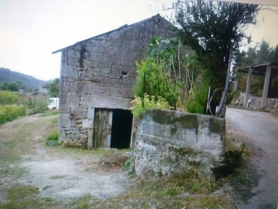 Foto 1 de Casa adossada en venda a calle As Casarizas a Peroxa de 5 habitacions amb garatge i jardí