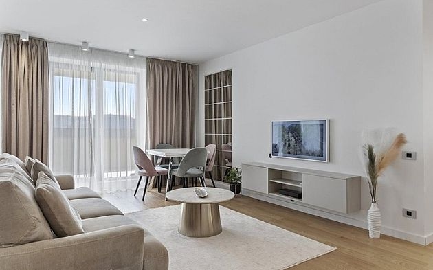 Foto 1 de Apartament en lloguer a calle De Pamplona de 2 habitacions amb mobles i aire acondicionat