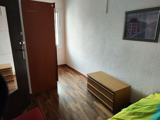 Foto 2 de Compartir pis a calle Feijoo de 3 habitacions amb mobles i aire acondicionat