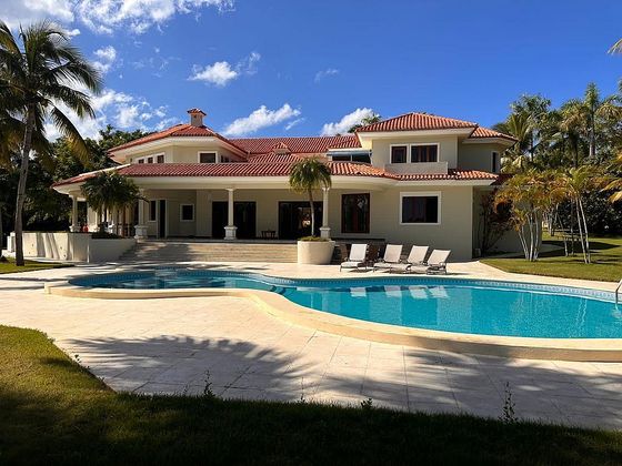 Foto 1 de Villa en venta en Sotogrande Alto de 5 habitaciones con terraza y piscina