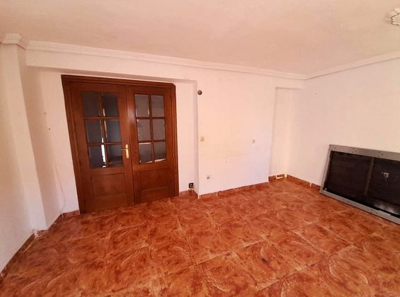 Foto 1 de Venta de piso en calle Garcia Lorca de 2 habitaciones y 86 m²