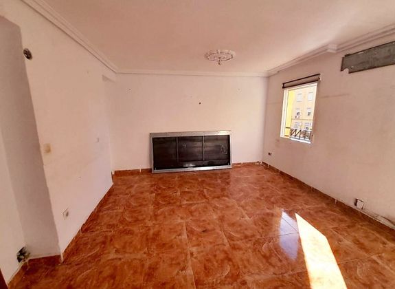 Foto 2 de Pis en venda a calle Garcia Lorca de 2 habitacions i 86 m²