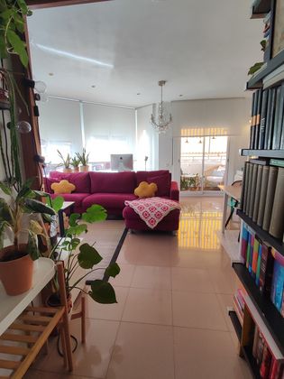 Foto 2 de Piso en venta en avenida Generalitat de 3 habitaciones con terraza y garaje