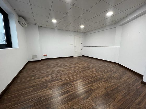 Foto 2 de Alquiler de oficina en polígono Almansa de Carrus de 8 m²
