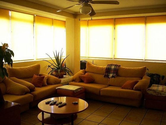 Foto 1 de Venta de piso en calle Vicente Blasco Ibañez de 4 habitaciones con muebles y aire acondicionado