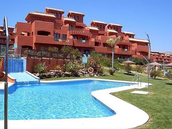 Foto 1 de Piso en alquiler en avenida Costa Galera de 3 habitaciones con terraza y piscina