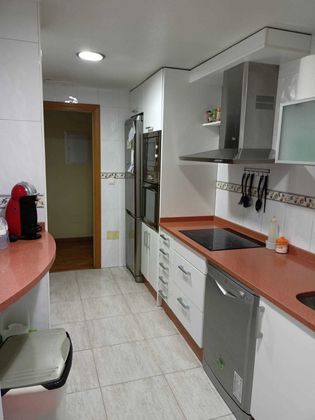 Foto 2 de Alquiler de piso en calle Mayor de 2 habitaciones con garaje y muebles