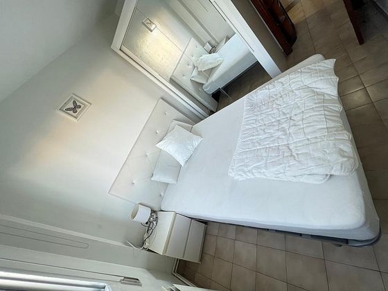 Foto 1 de Alquiler de piso en calle Mourel de 3 habitaciones con muebles y calefacción