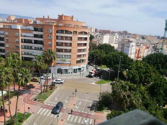 Foto 1 de Piso en venta en calle Murcia de 3 habitaciones con terraza y muebles