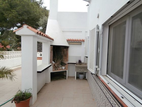 Foto 2 de Xalet en venda a calle L´Estany de 4 habitacions amb terrassa i garatge