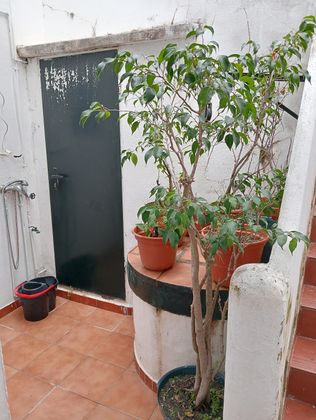 Foto 2 de Casa en venda a pasaje Español de 3 habitacions amb terrassa