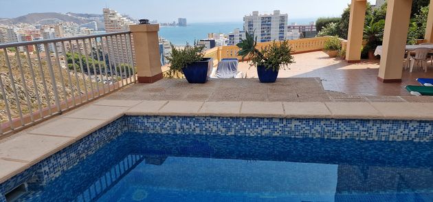 Foto 2 de Chalet en venta en carretera Pujada Al Santuari de 4 habitaciones con terraza y piscina