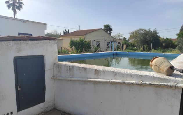 Foto 2 de Casa rural en venda a avenida Los Palmares de 3 habitacions amb terrassa i piscina