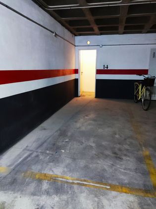 Foto 1 de Garaje en venta en calle Del Paradis de 17 m²