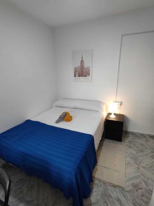 Foto 1 de Compartir pis a carretera Camino de Alfacar de 5 habitacions i 150 m²